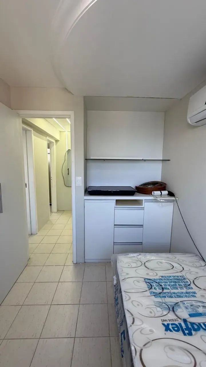 exelente Flat, com varanda, 2 qts 1 st, 50m2 útil,  1vg, piscina,3 elevadores. - Foto 4