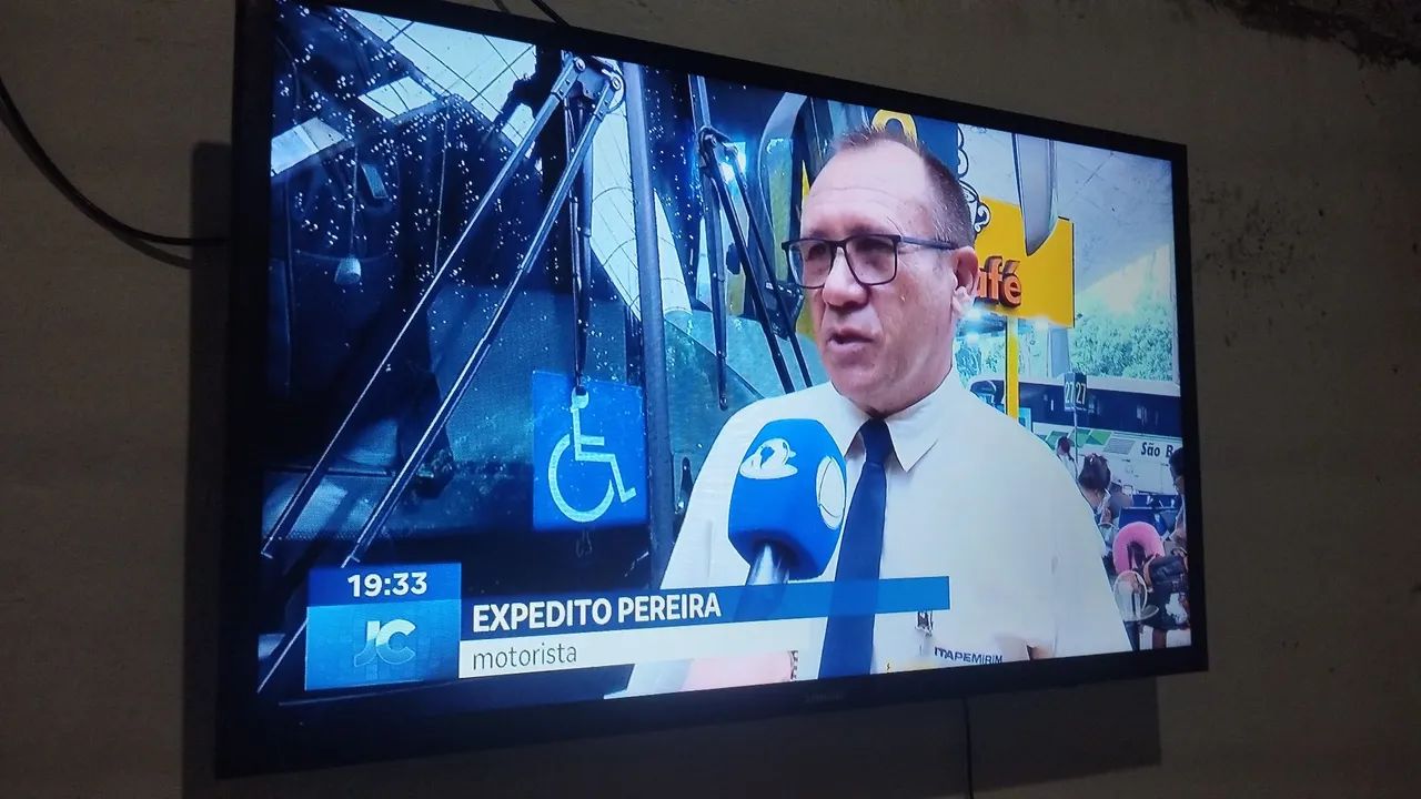 Tv smartv 32 polegadas  - Foto 3