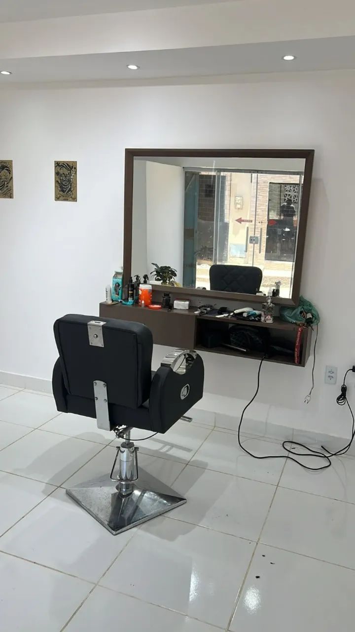Barber Shop / Salon Counter with Mirror and LED – Elegant and Functional