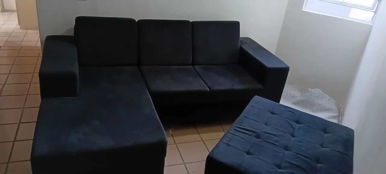 Sofá Jacaúna  3 lugares com chaise e puff  - Foto 2