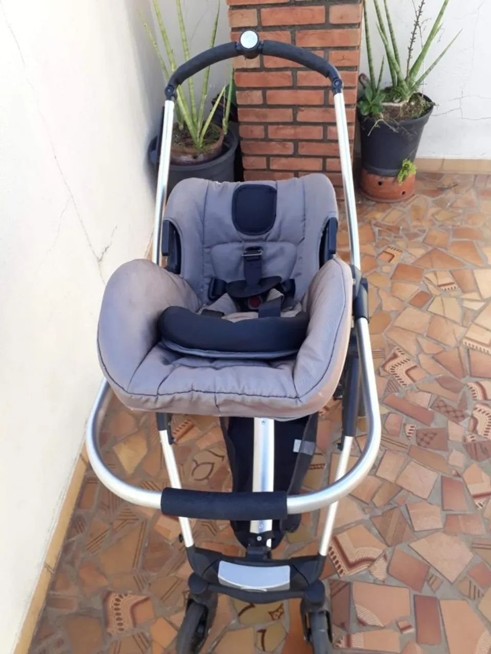 Carrinho de bebê com bebê conforto Kiddo modelo eclipce - Foto 4