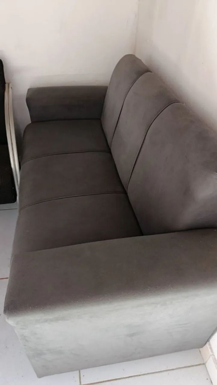 Vendo sofá dois e três lugares semi novo  - Foto 2