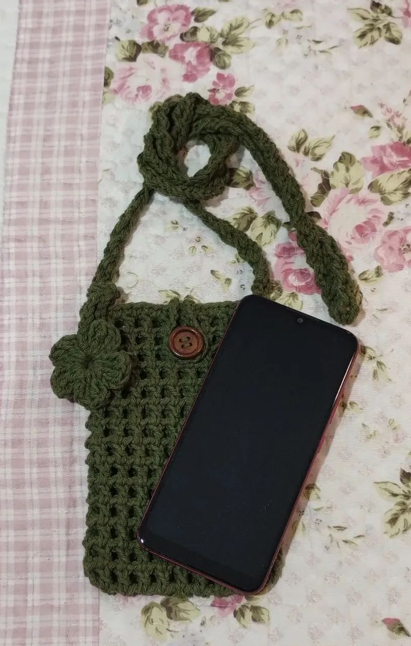 BOLSA PARA CELULAR EM CROCHÊ - VERDE MUSGO <br> - Foto 5