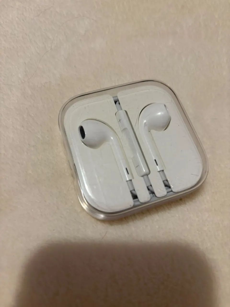 Fone de Ouvido Apple EarPods Intra-Auricular com Conector Lightning Branco
