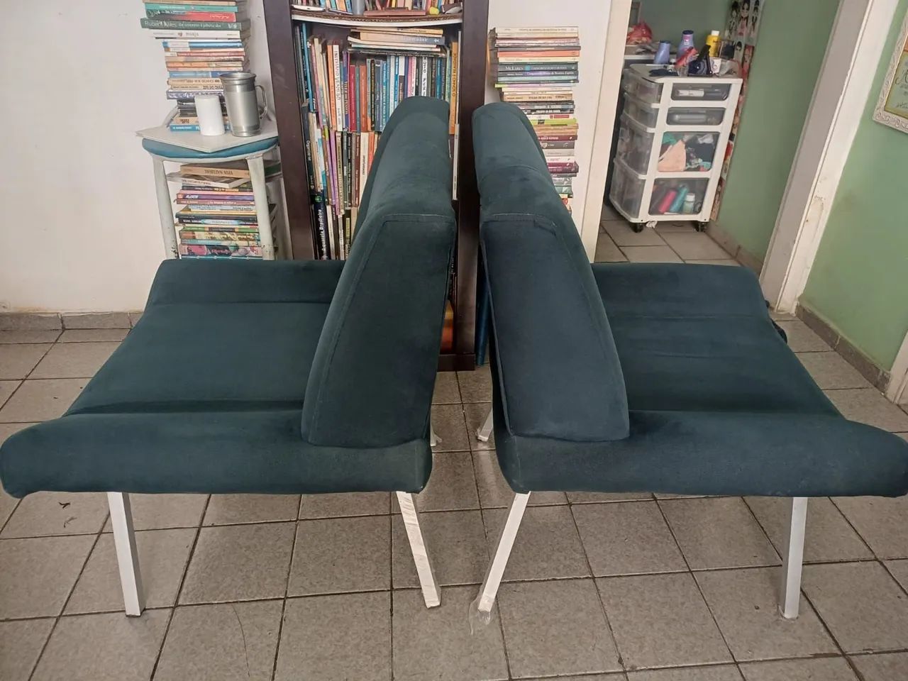 Vendo duas cadeiras em excelente estado  - Foto 2