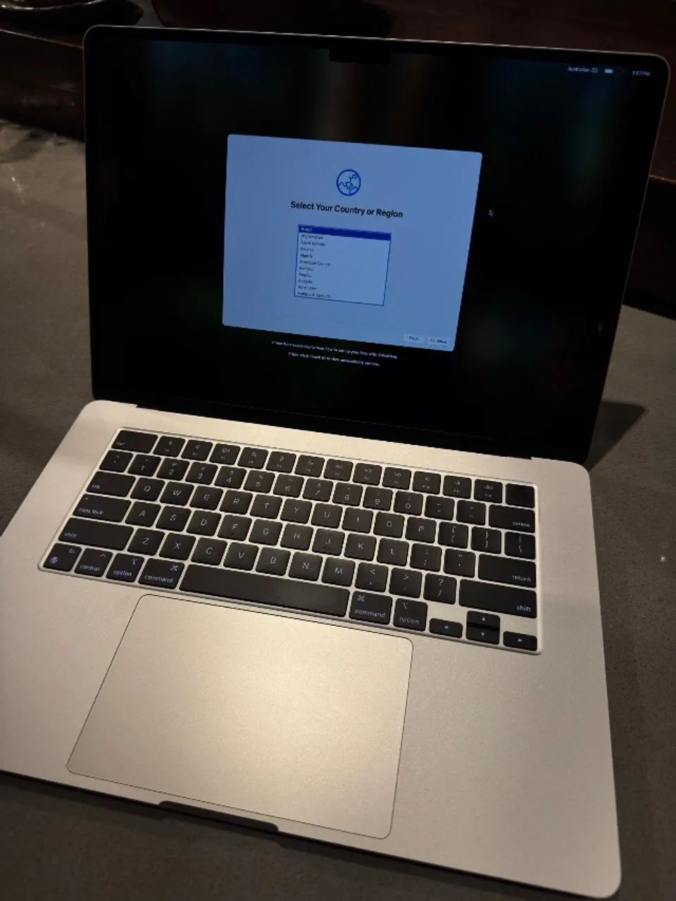 MacBook Air 15 polegadas M3 16GB RAM 256GB Prata - Bateria 100%