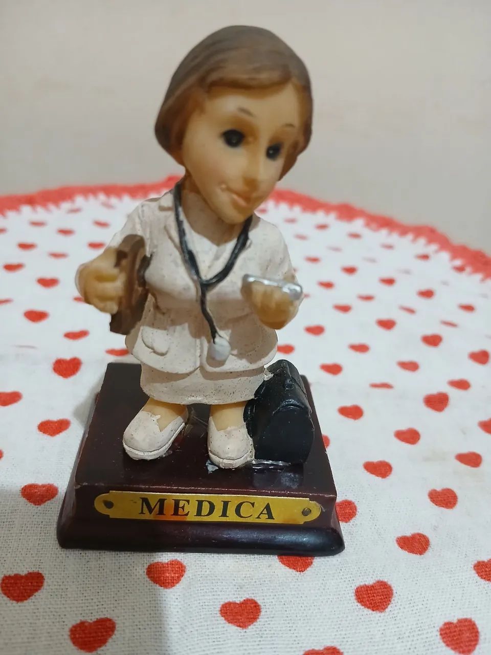 Médica ( bibelô de resina)
