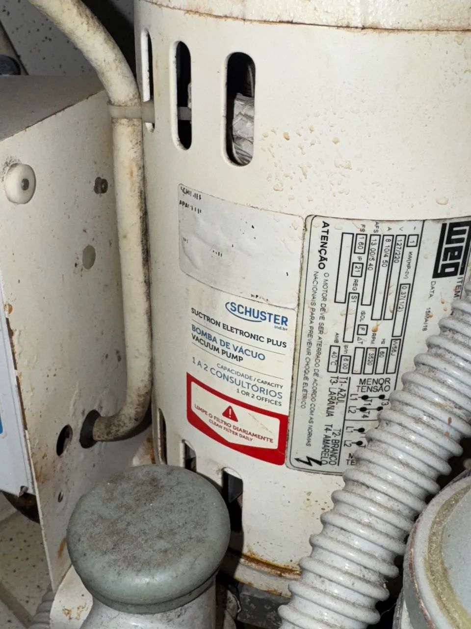 Bomba a vacuo odontologica