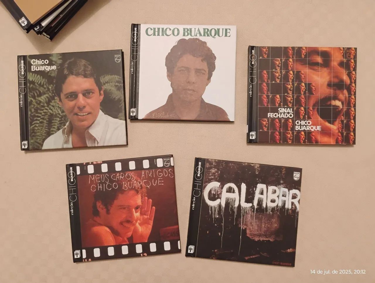 20 CDs-livretos usados Chico Buarque - Foto 2