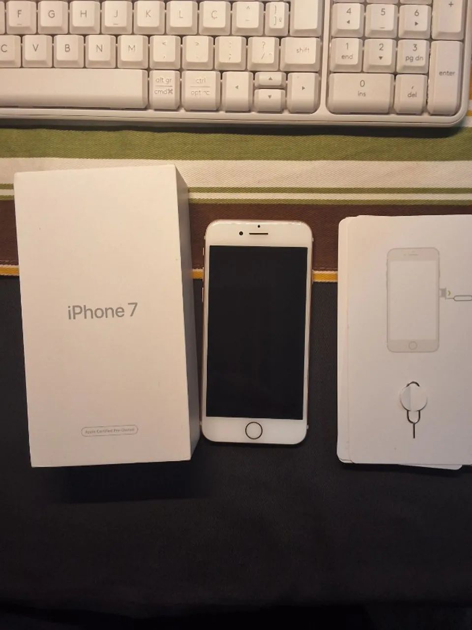 iPhone 7 128GB Ouro Rosé + Caixa Original + 4 Capinhas - Foto 5