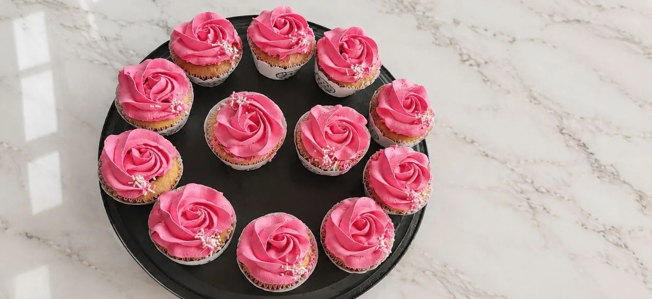 CUPCAKES 