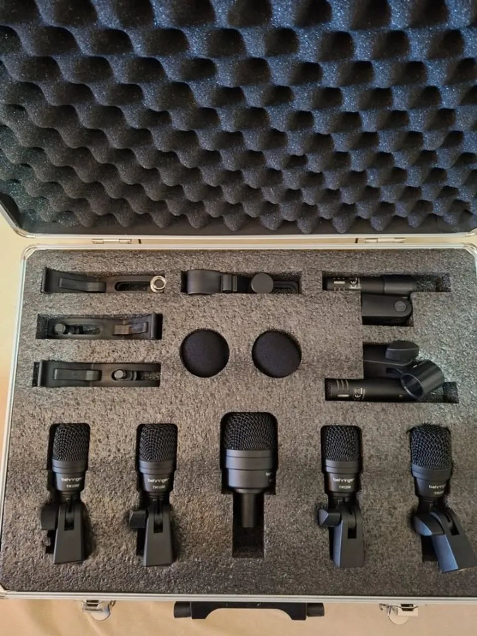 Behringer BC1200 ? Conjunto de microfones, captação para bateria 