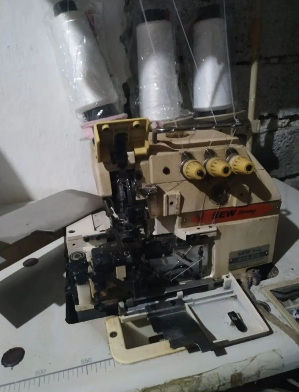 Overloque e Galoneira industrial bivolts - Foto 5