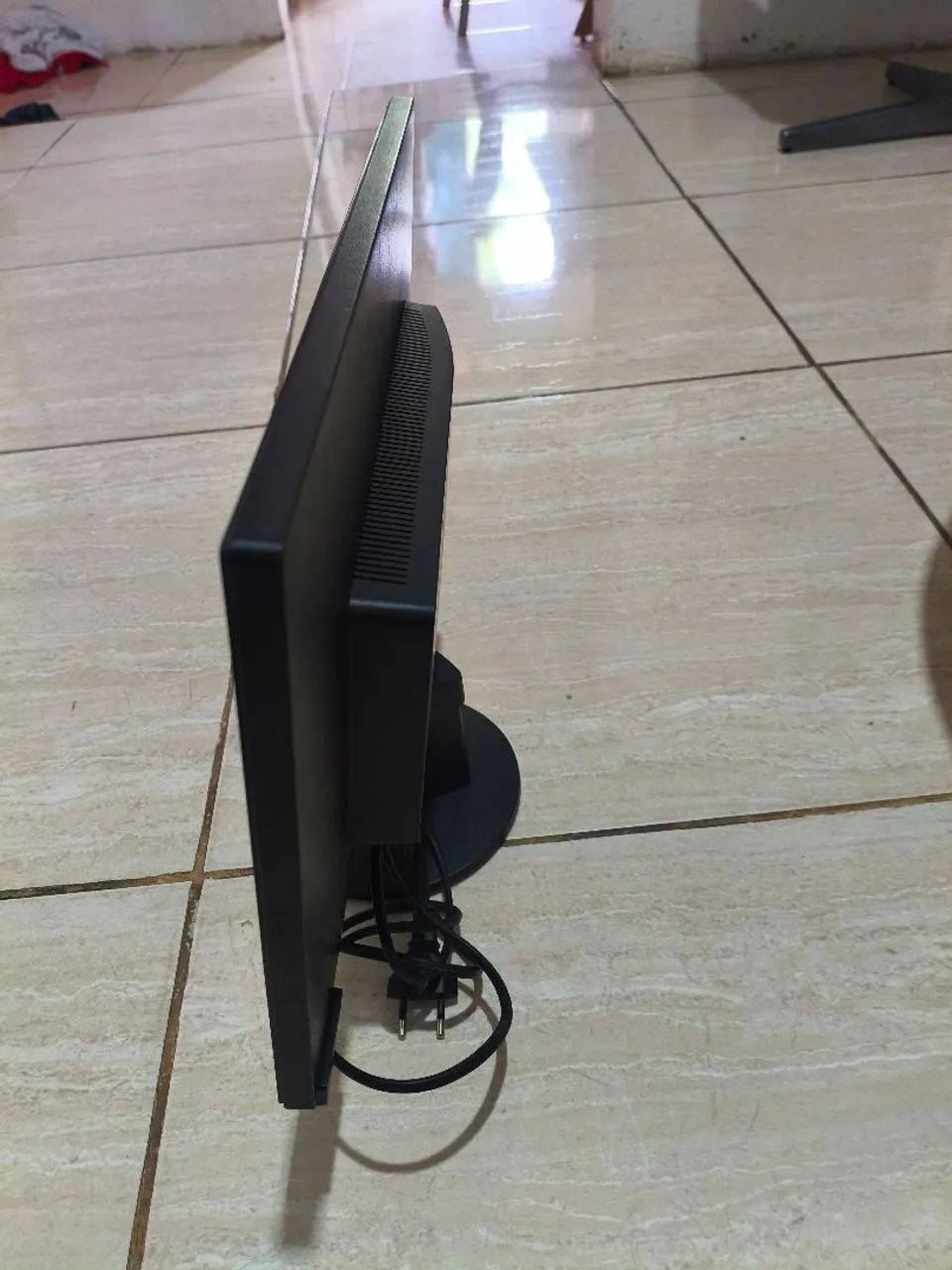 Monitor aoc 18,5 led hd widescrern  - Foto 2