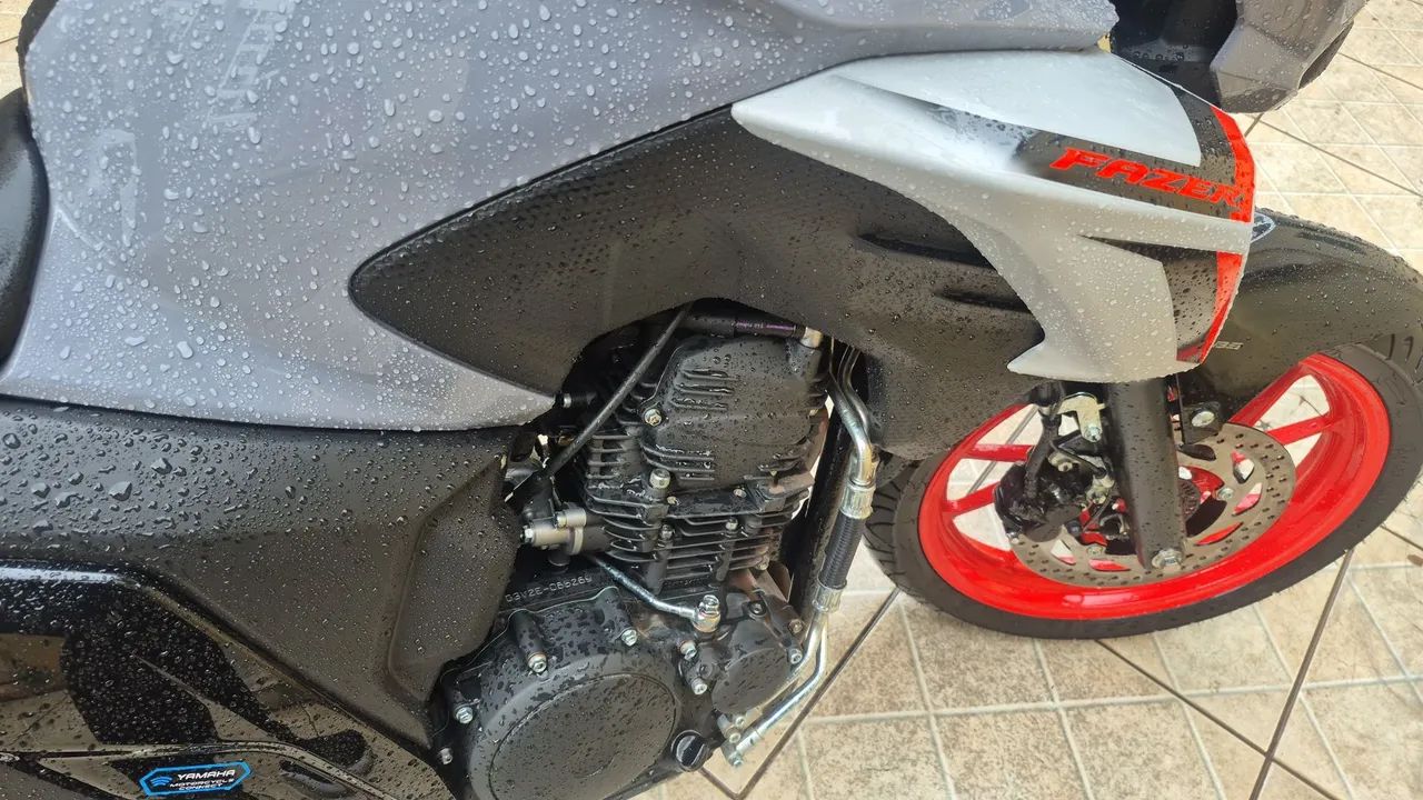 Fazer 250 com apenas 960km
