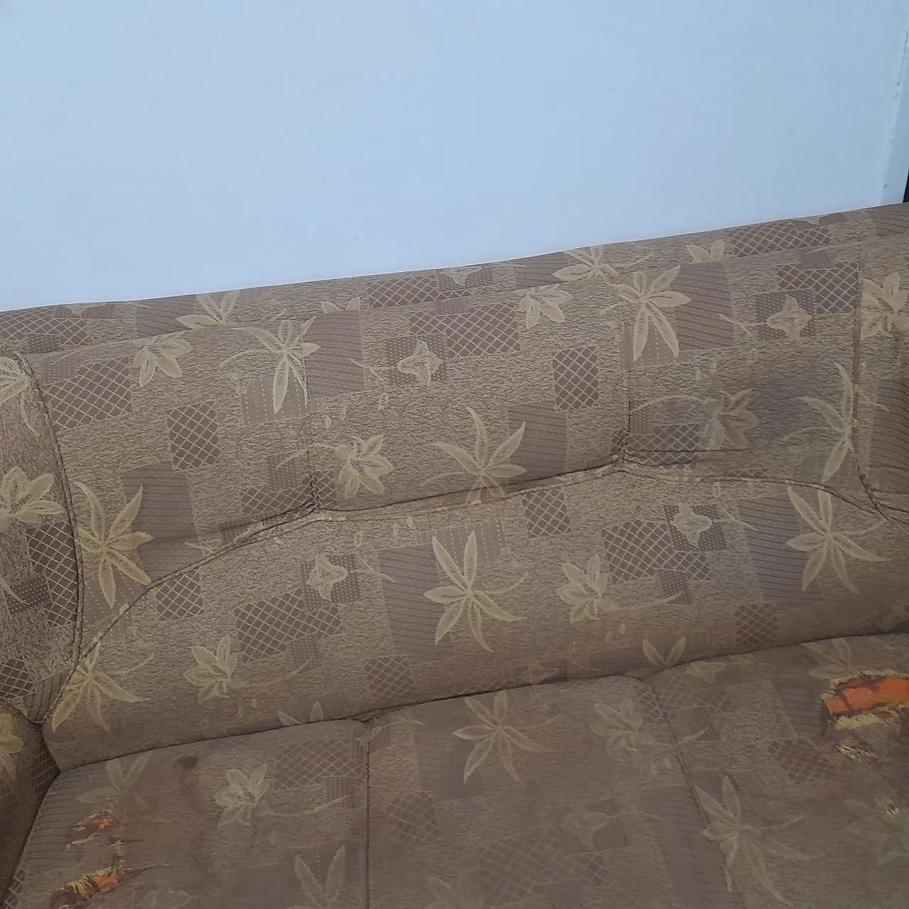 Sofá simples 419420929618749443