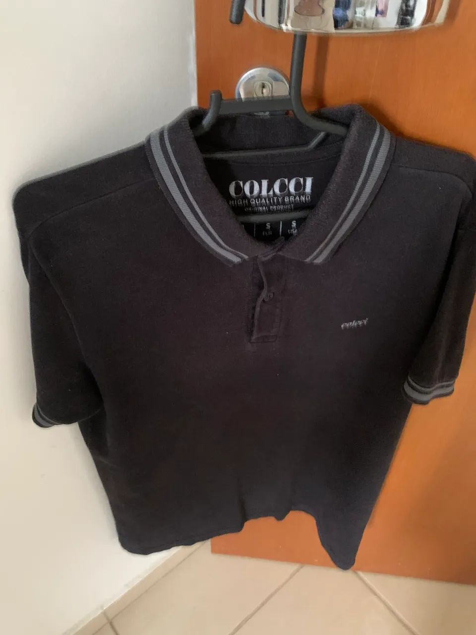 Camisa polo colcci preta tamanho P - Foto 2