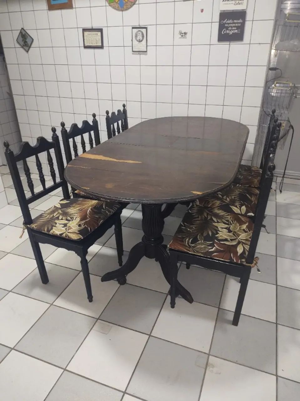 Mesa de madeira - R$ 650,00