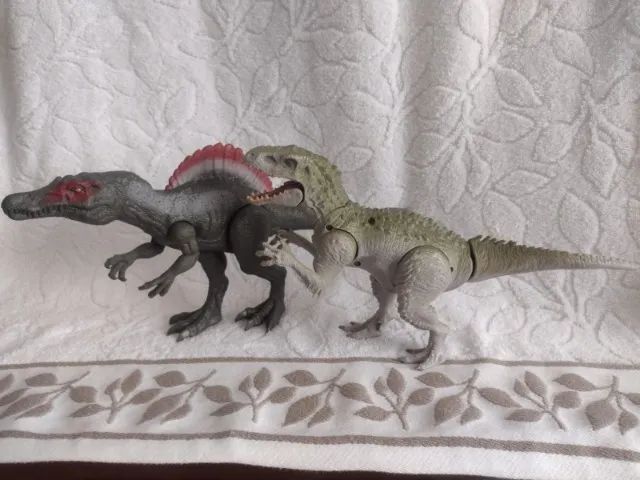 Dinossauros Originais - Espinossauro e Indominus Rex - Articulados - Foto 3