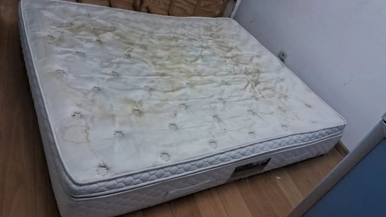 Cama casal com box Queen size