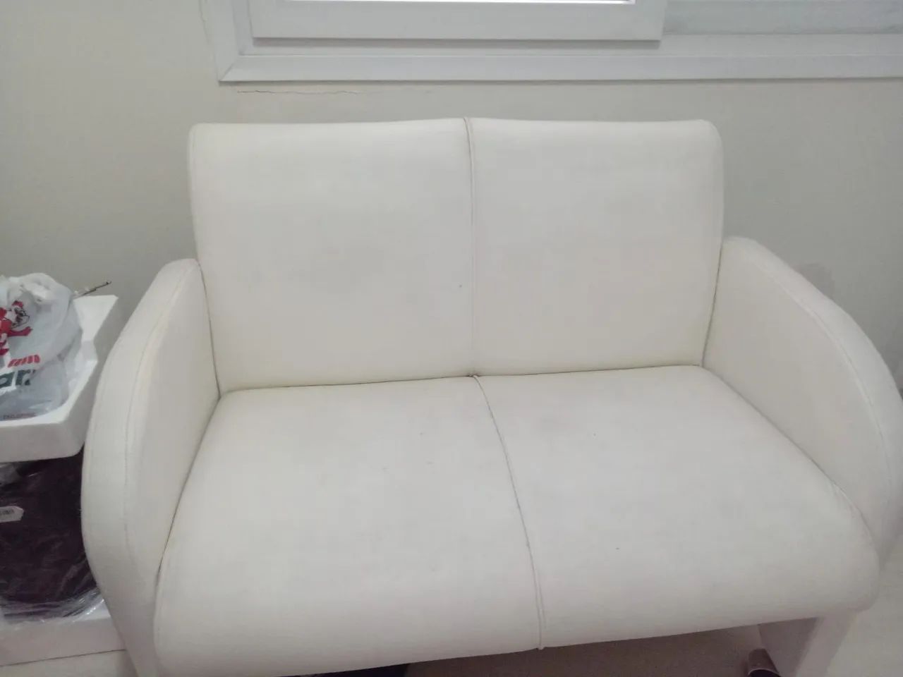Sofá 2 lugares e Poltrona de Corino