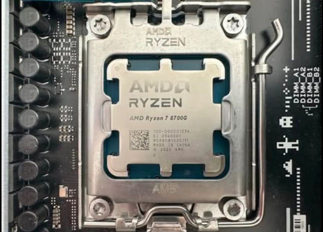 Ryzen 7 8700G + B650M Wi-Fi