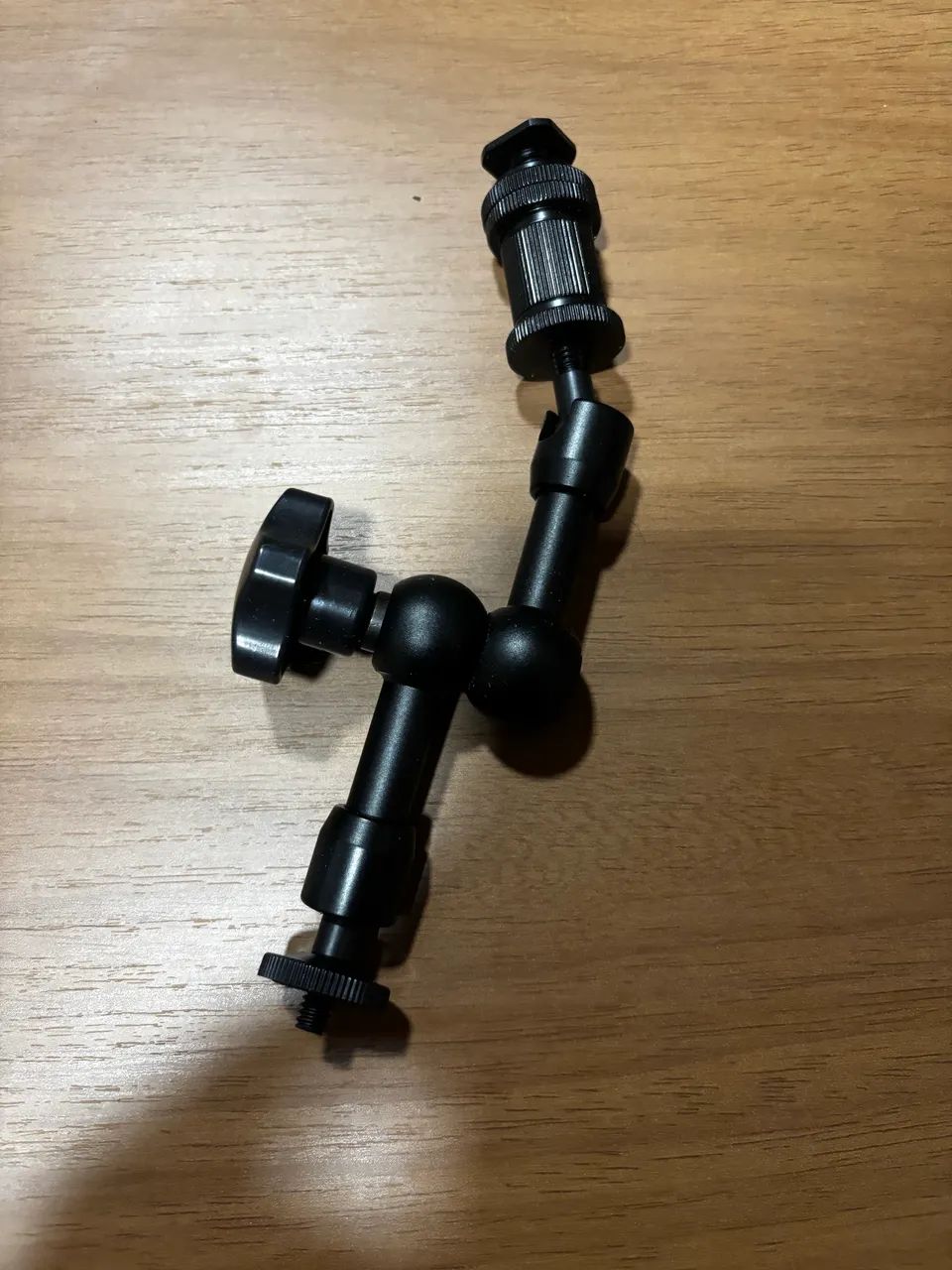 Braço Mágico Articulado 28cm Para Câmeras E Acessórios