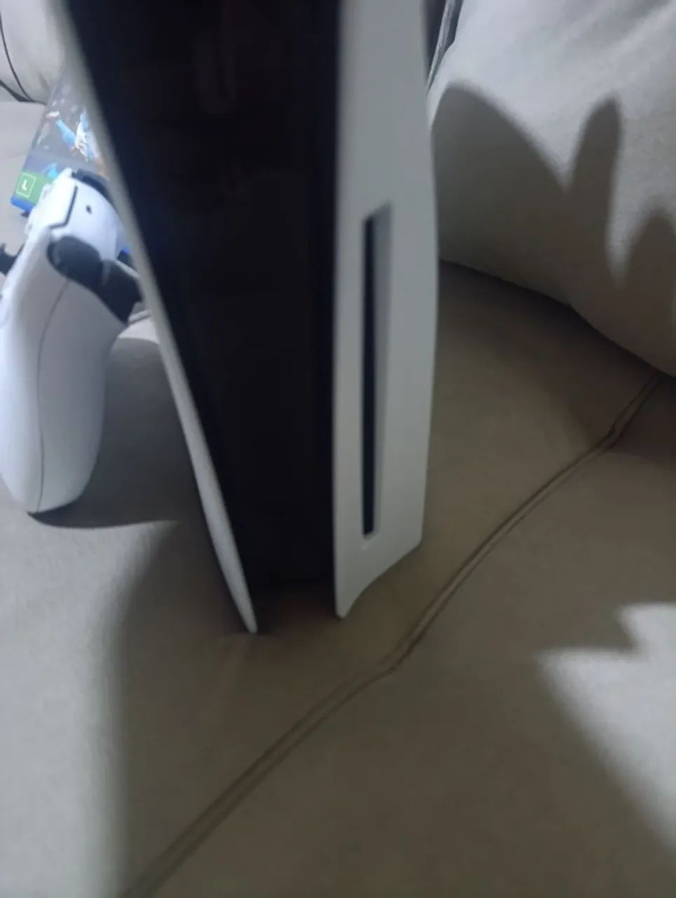 PS5 com disco + 2 controles + 2 jogos extra  - Foto 3