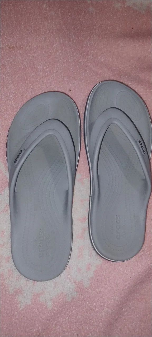 Sandália Crocs Cinza Original 