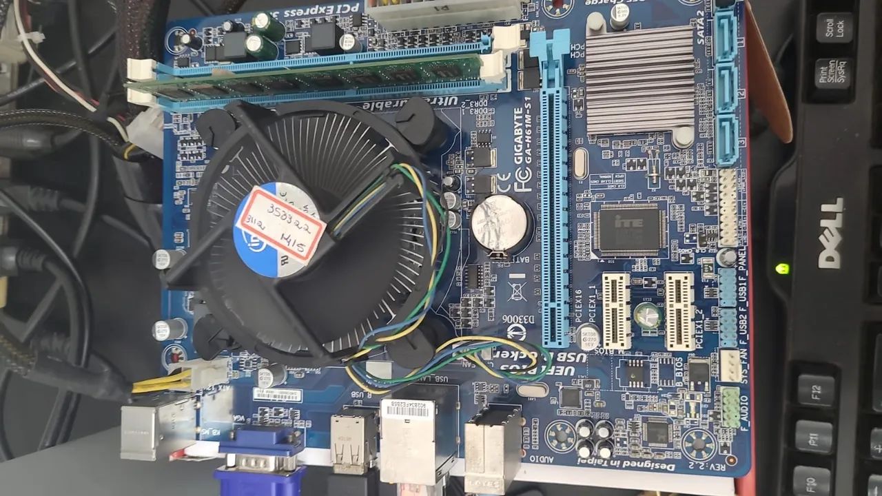 Placa mãe para Pc processador I3 4Gg de memória 