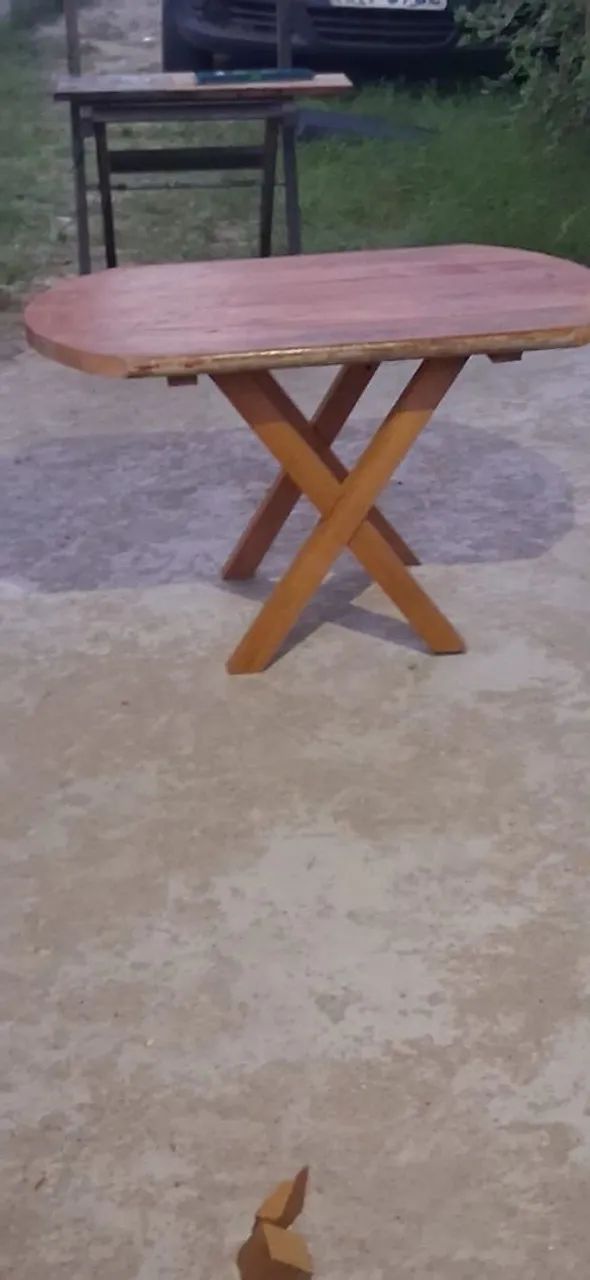 Mesa de centro em madeira 