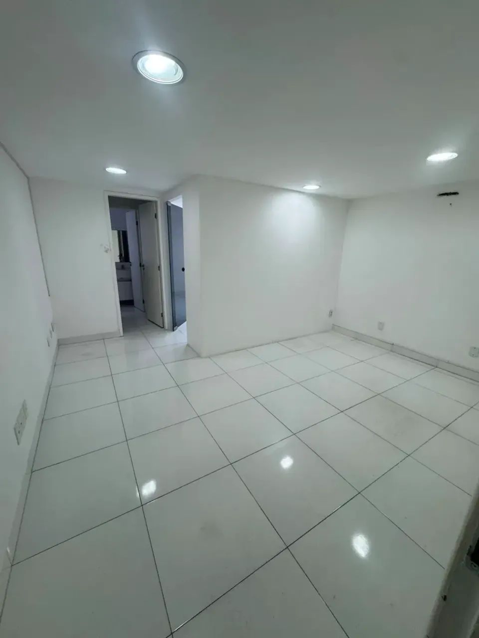 Sala para aluguel  33 m²  em Ponta Verde - Maceió - AL - Foto 5
