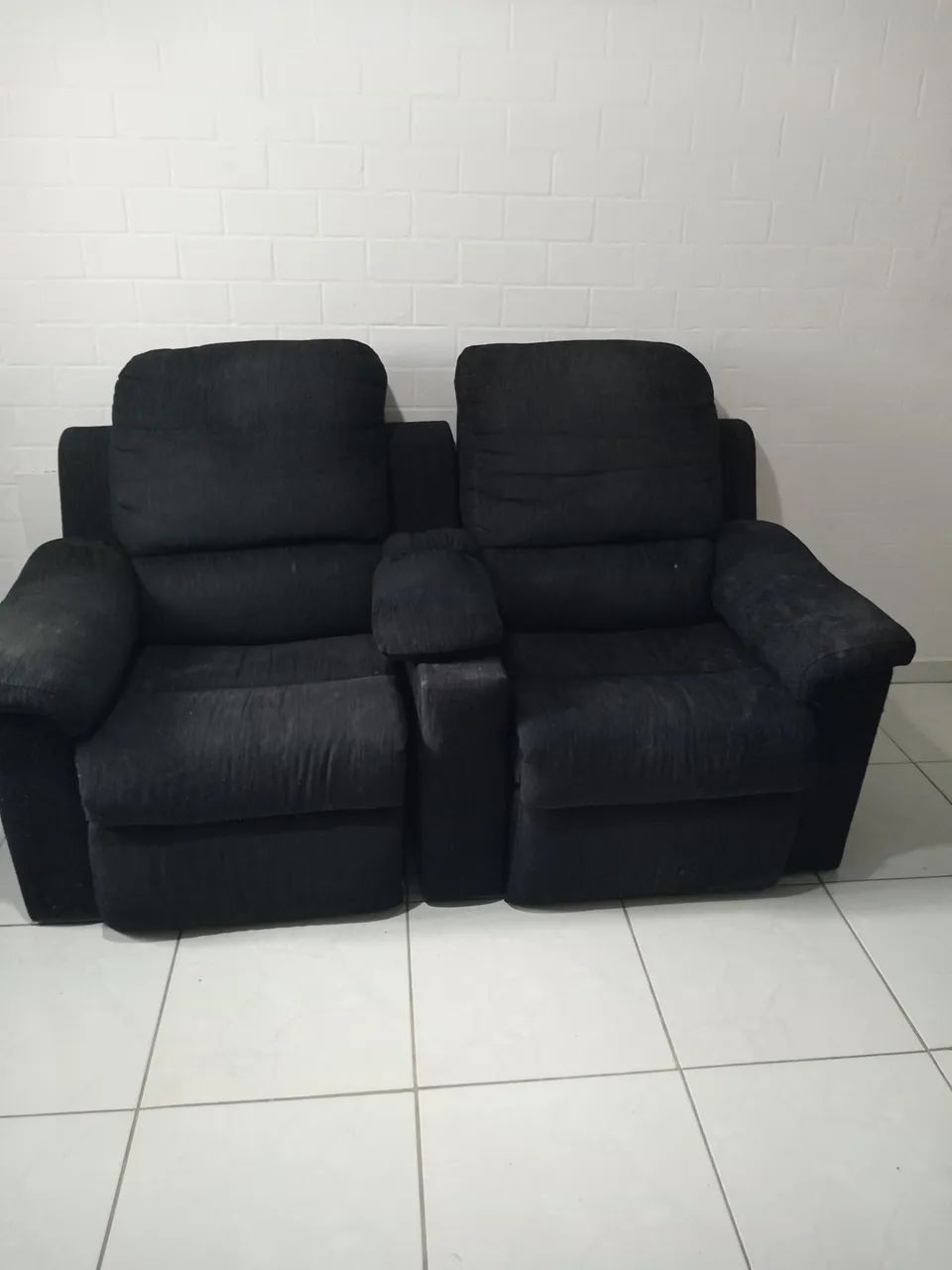 Comfortable reclining sofa that converts into a bed471886740912220161