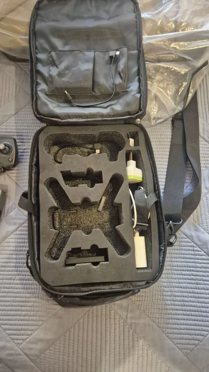 Drone SPARK DJI com duas baterias, hélices adicinais,e protetor de hélices
