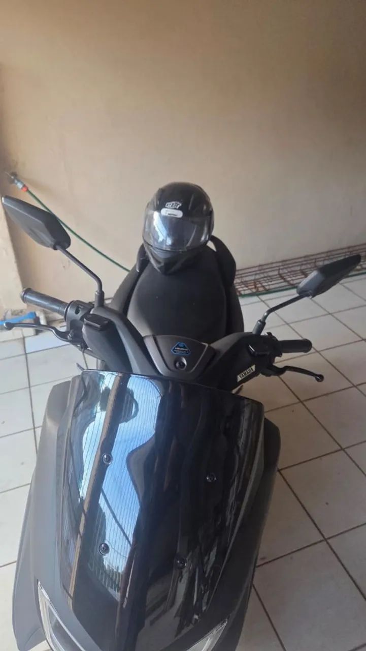 Moto Nmax  - Foto 4