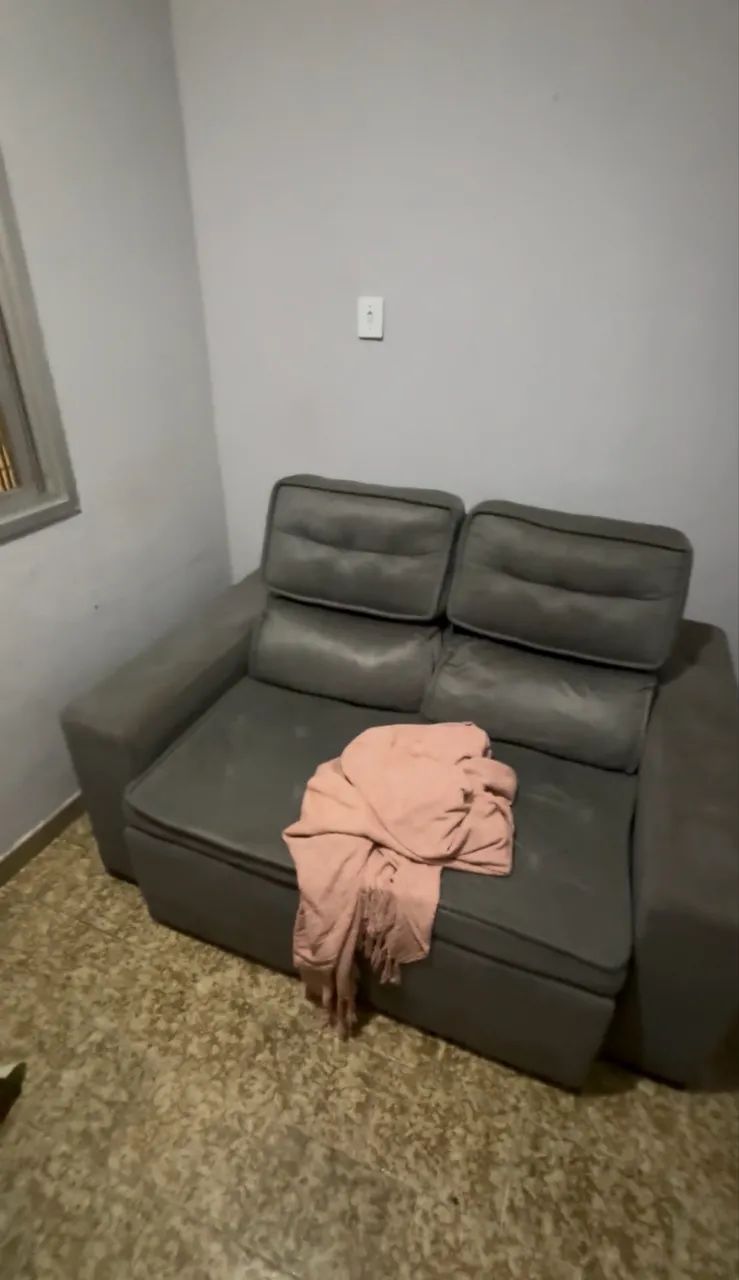 VENDO SOFÁ RETRÁTIL DOIS LUGARES  - Foto 5