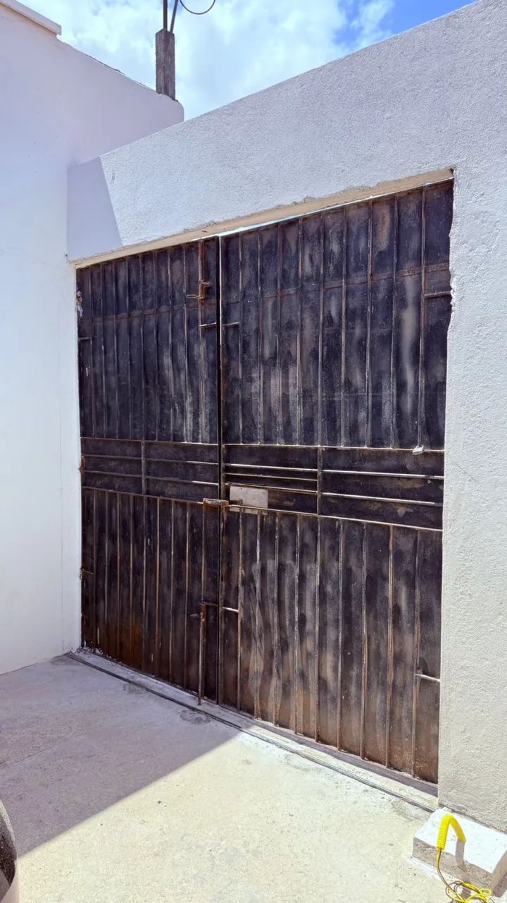 Portão em aço reforçado 