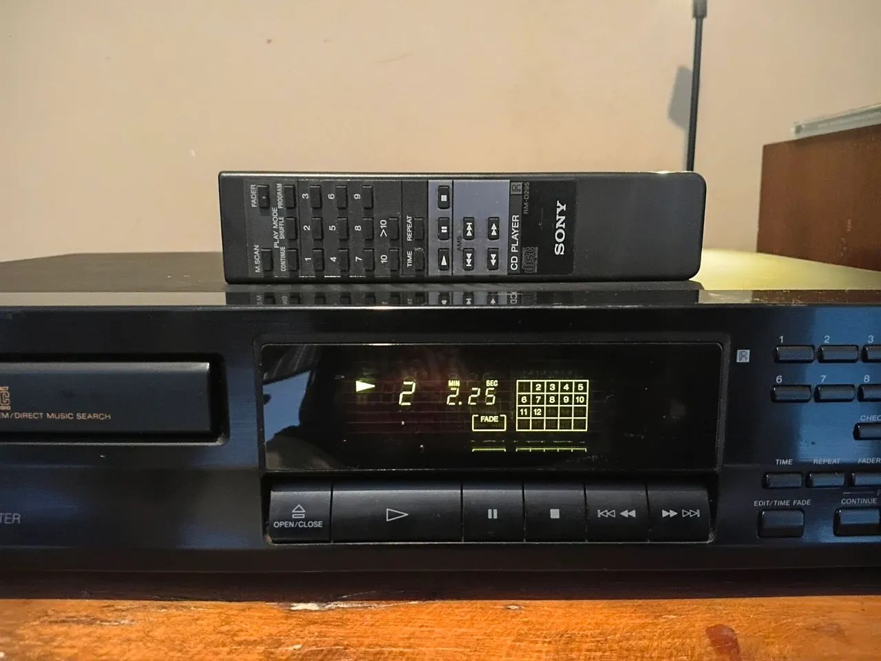 Cd player Sony M315 com controle  - Foto 5