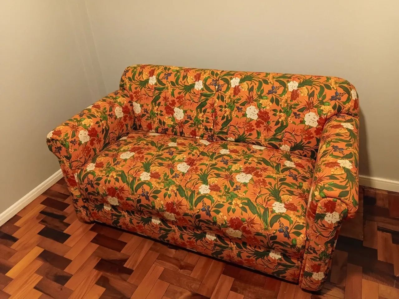 Sofá 2 Lugares Estampado Floral Laranja - Super Confortável e Reforçado