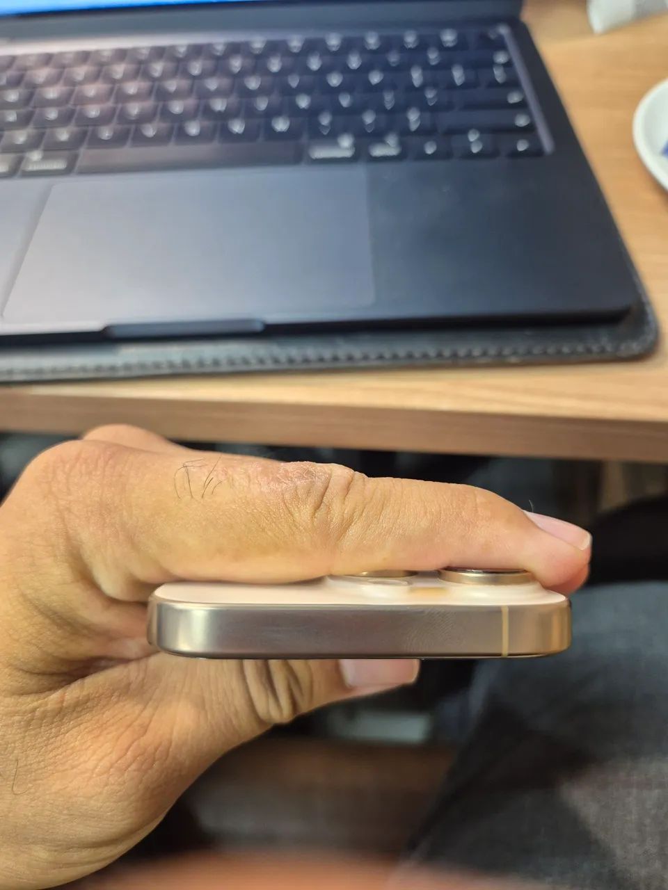 Iphone 16 pro  - Foto 3