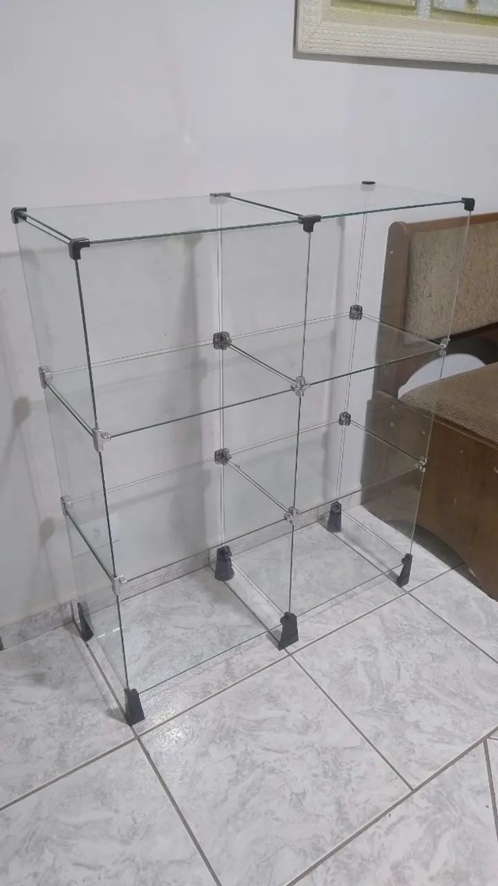 Estante mostruário de vidro 1 x 0.80