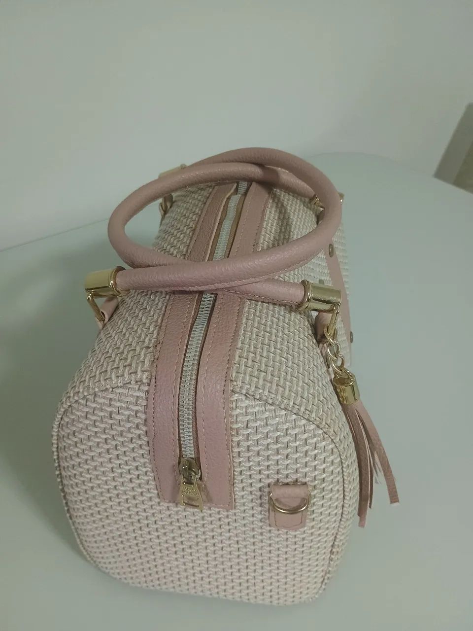 Vendo bolsas e bota 