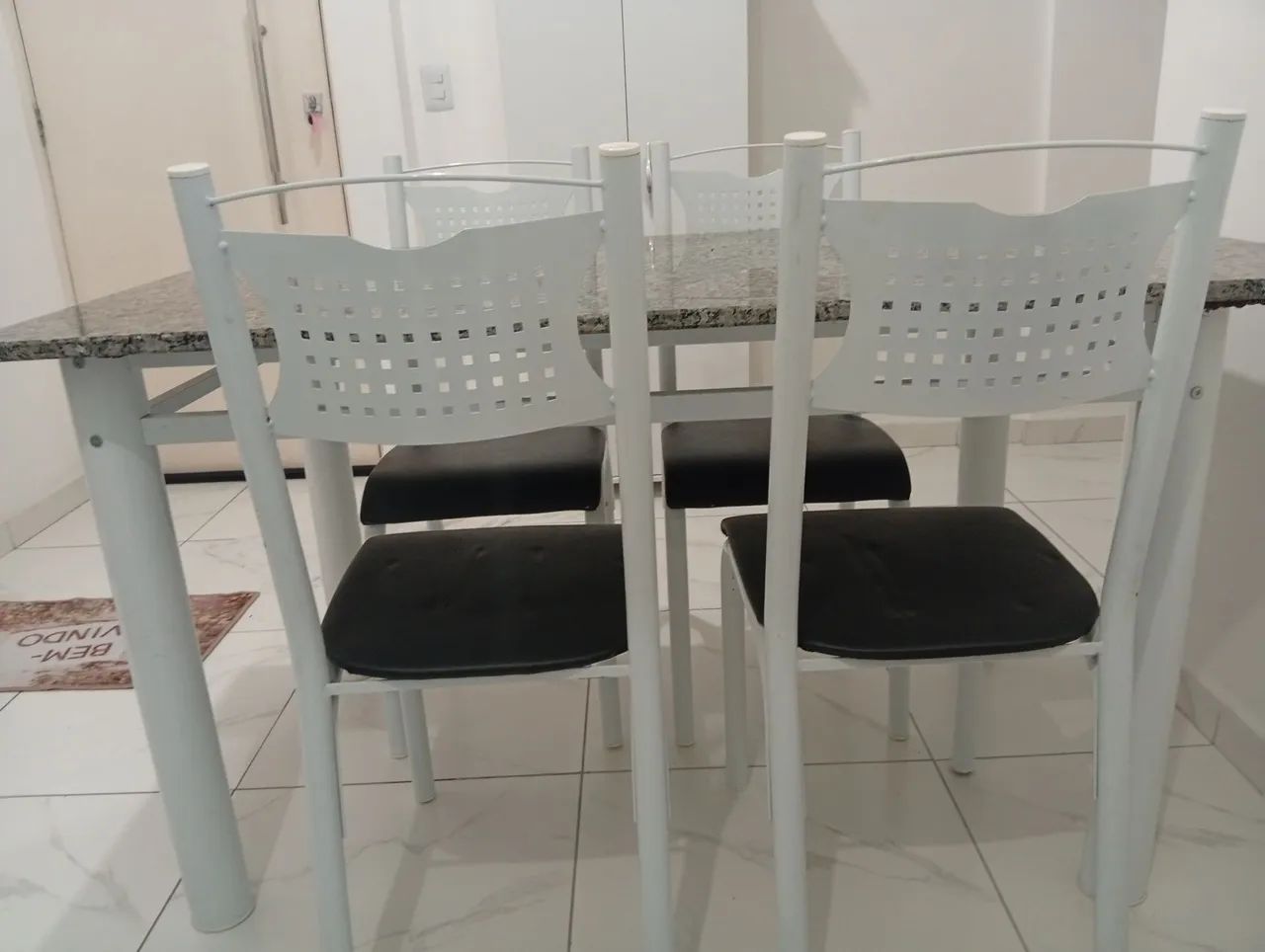 Mesa tampo de mármore 6 cadeiras!!! - Foto 3