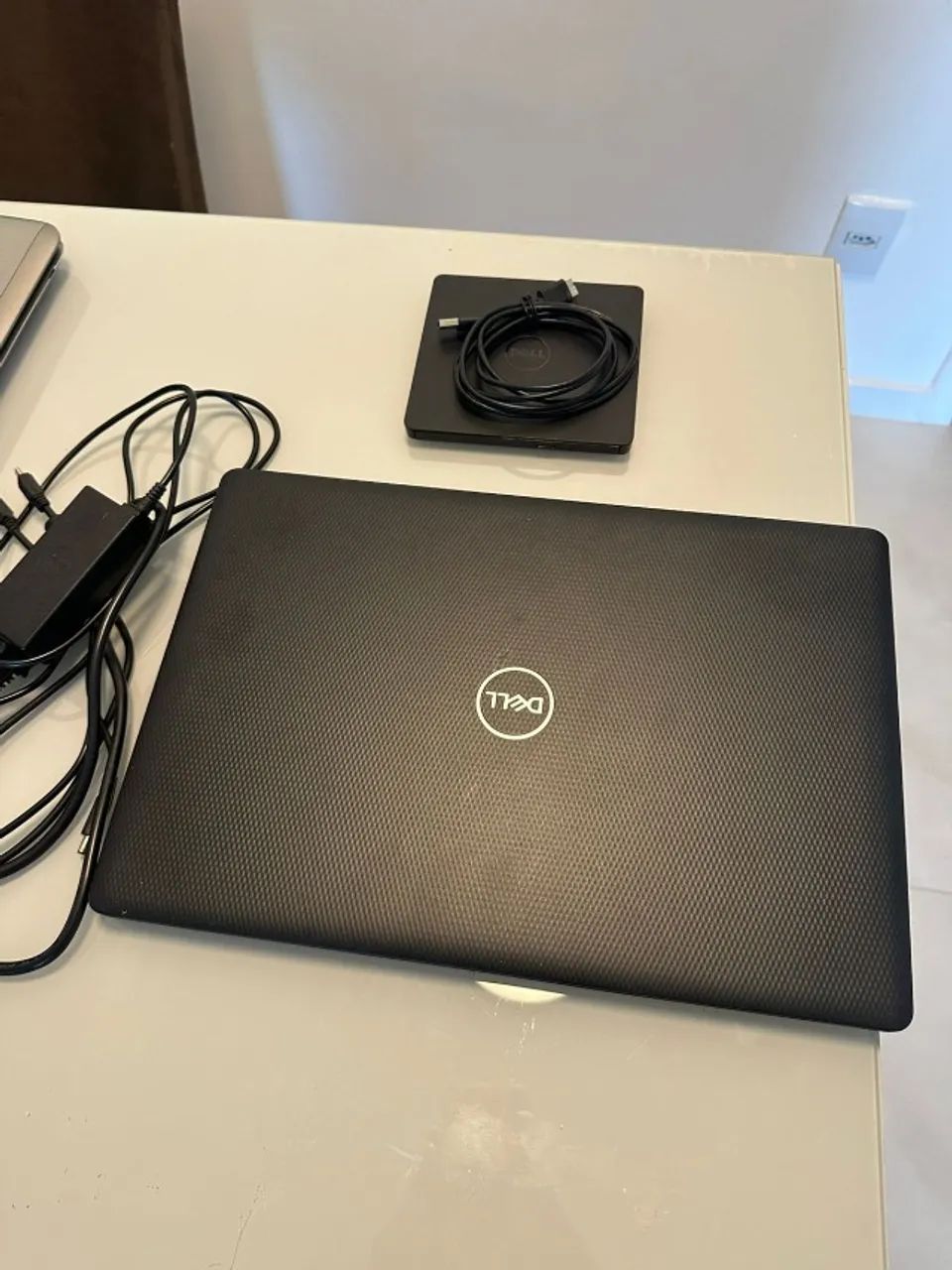 Notebook Dell i7 8665U (Oitava Geração)  GBs Tela 17 Polegadas