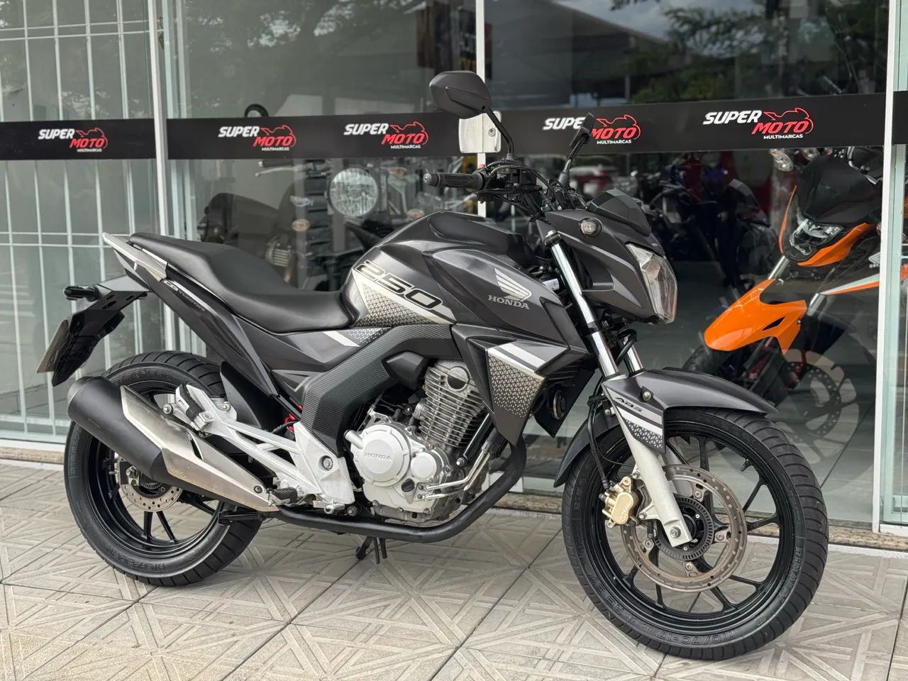 Honda Cb250 Twister  - Foto 2