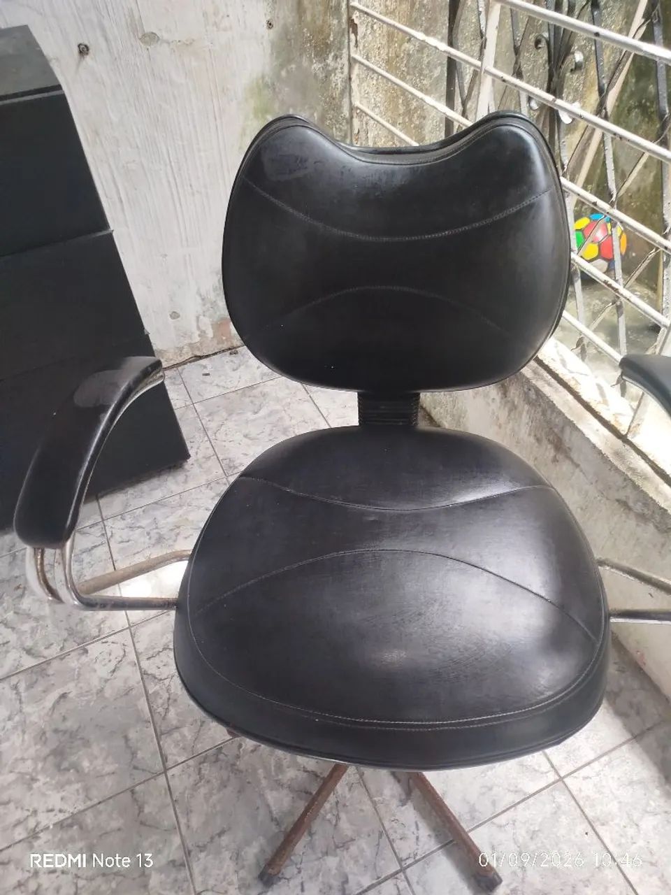 Cadeira e Lavatório barbearia ?No precinho  - Foto 4