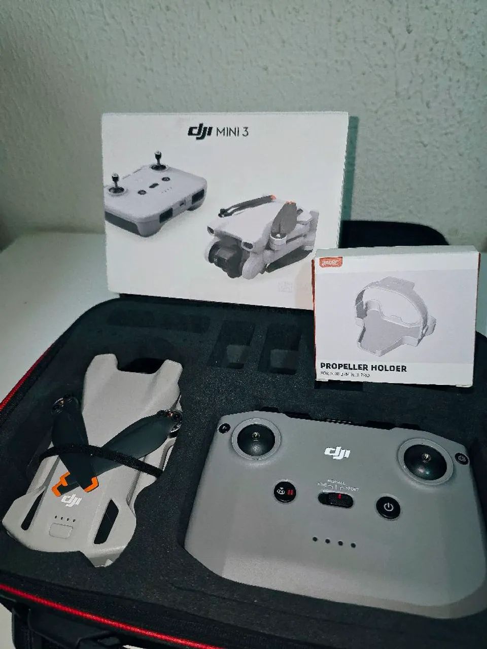 Drone Dji Mini 3 (Com Estojo/maleta e Suporte de Hélice) - Foto 3