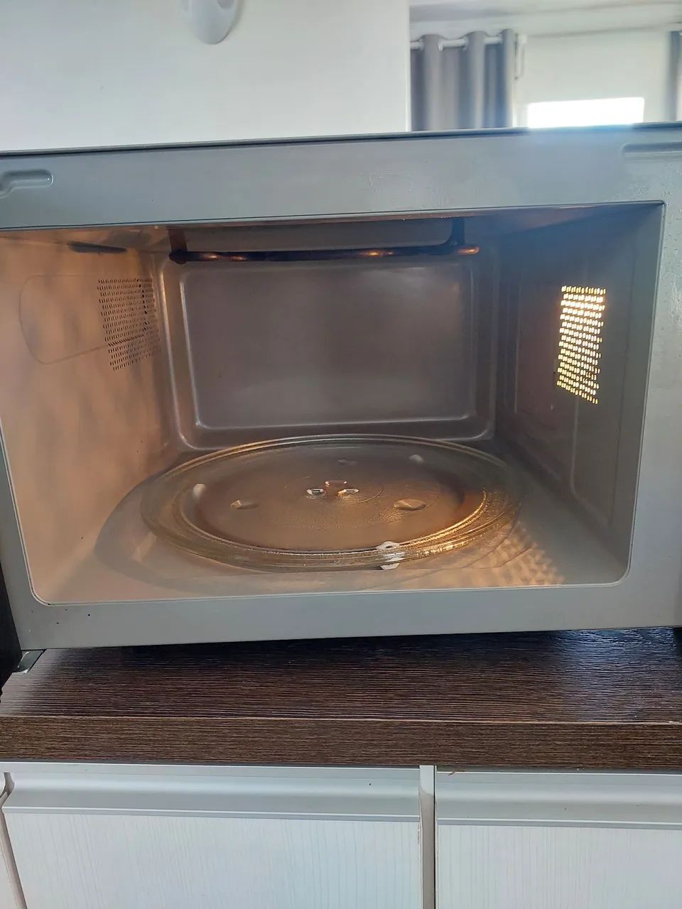 Vendo micro-ondas Brastemp 32 litros  - Foto 2