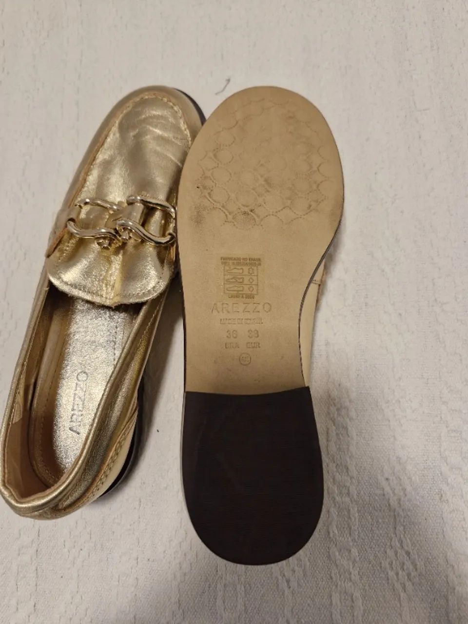 sapato mocassim da Arezzo dourado - Foto 2