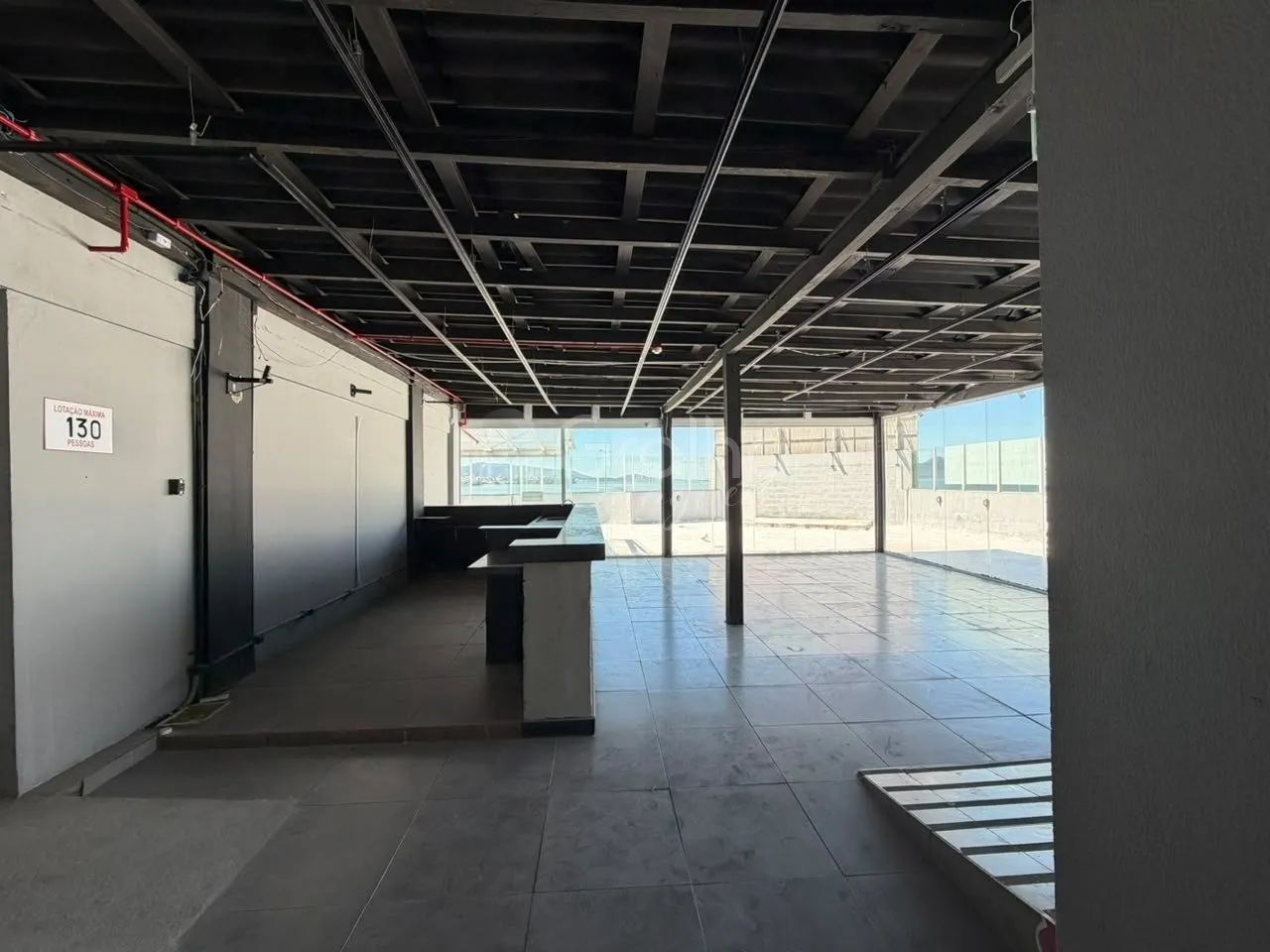 Sala com 300mts² com vista para o mar - Foto 4